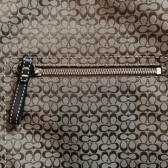 Coach brown shoulder bag HOST PICK 11/7/23 - Picture 2 of 9